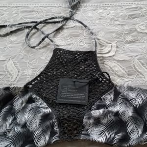 BNWT Acacia Panama top